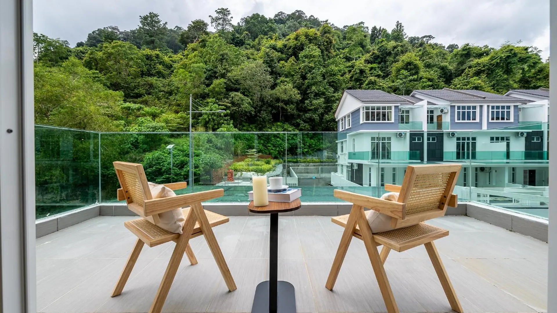 La Ferringhi Villa - Balinese Collection, By Alv Batu Ferringhi Malaysia